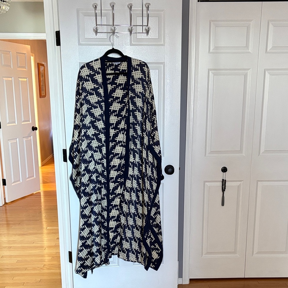 Navy and Cream Silk Patterned Kimono